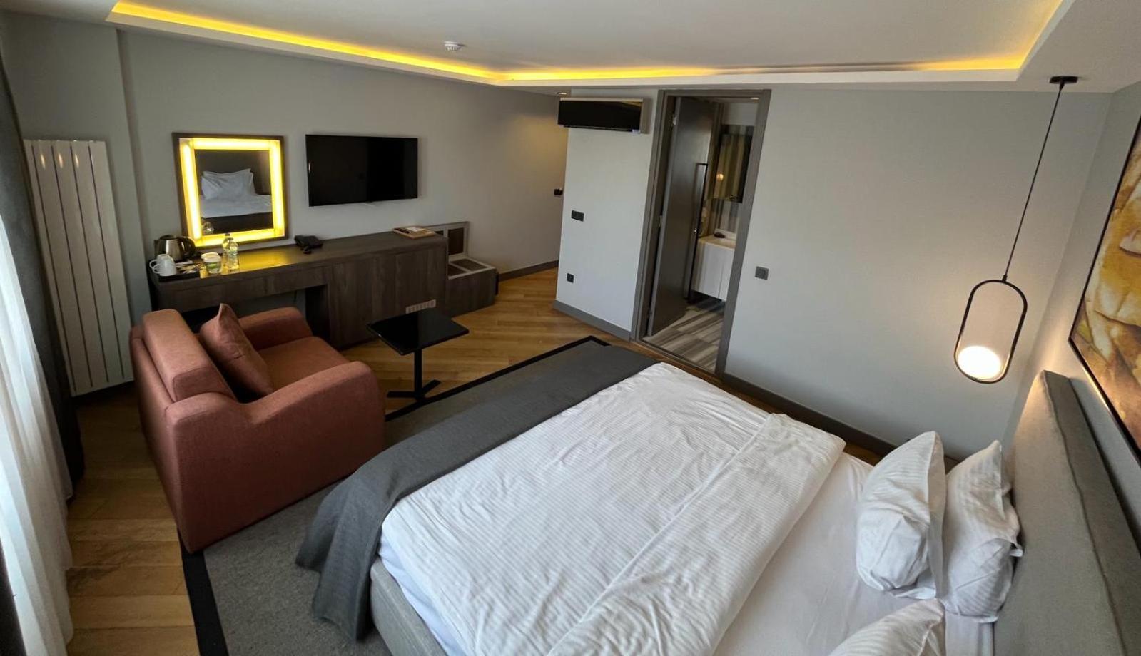 The Capital Suites Истанбул Екстериор снимка